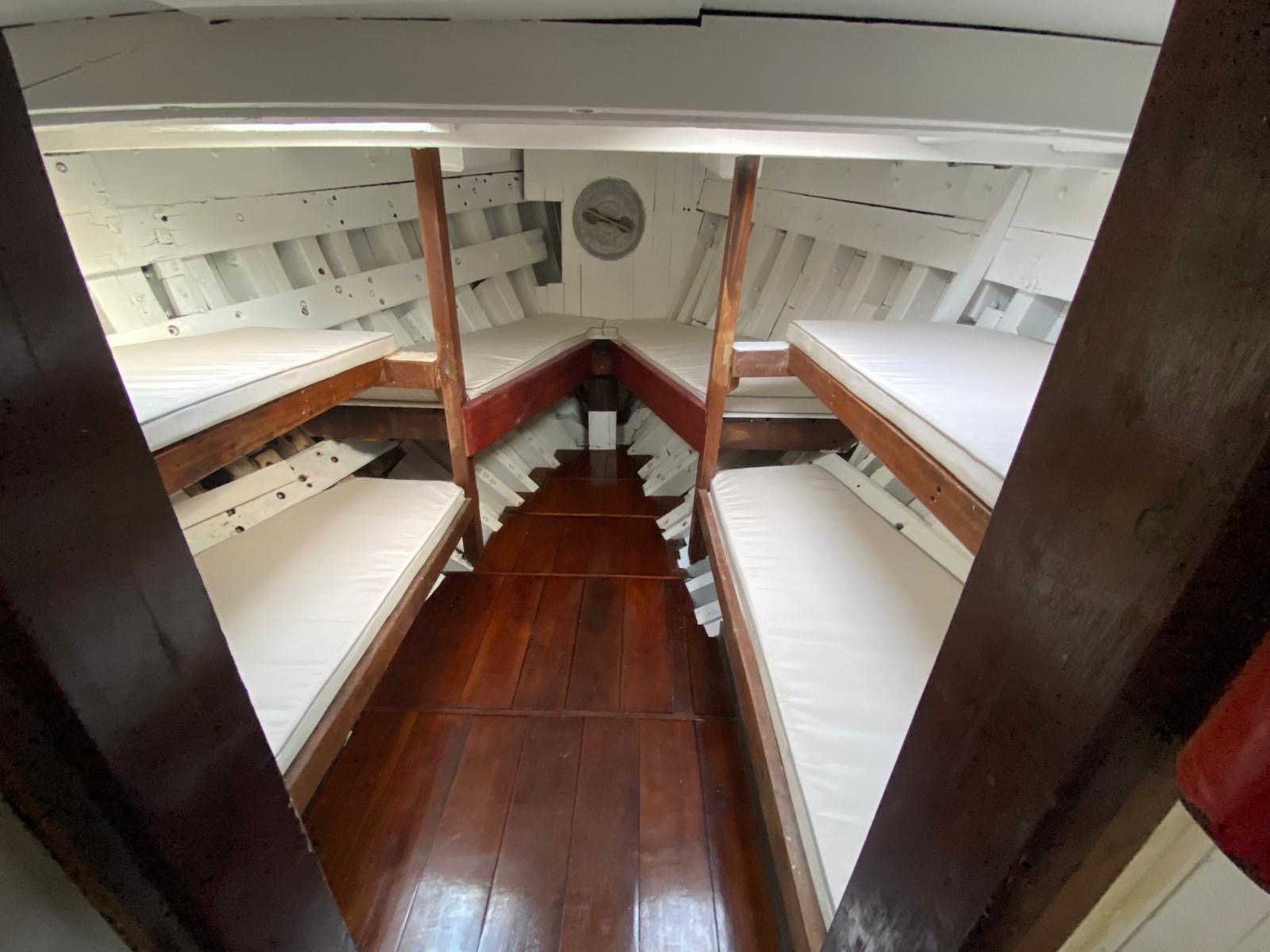 Forepeak crew berths aboard Seraph